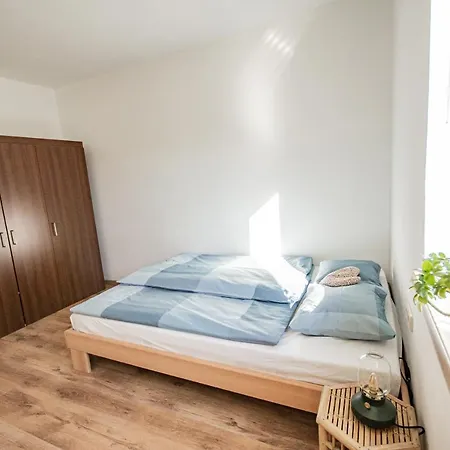 Apartment Mit Terrasse *