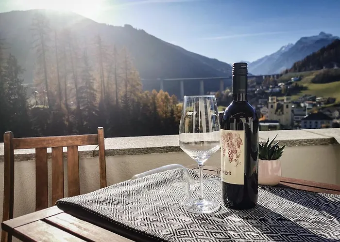 Mit Terrasse アパート